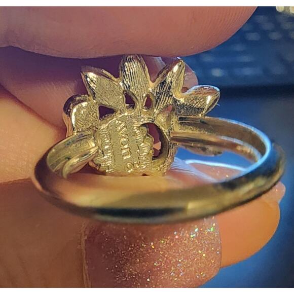 Vintage Avon Faux Pearl Silver Tone Ring - Size 5 US - Picture 4 of 4